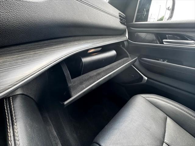Photo of 2023 Diamond Black Crystal Pearlcoat Jeep Wagoneer L
