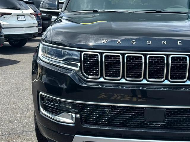 Photo of 2023 Diamond Black Crystal Pearlcoat Jeep Wagoneer L