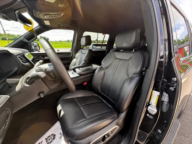 Photo of 2023 Diamond Black Crystal Pearlcoat Jeep Wagoneer L