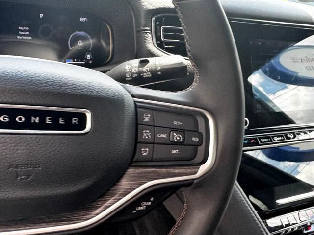 Photo of 2023 Diamond Black Crystal Pearlcoat Jeep Wagoneer L
