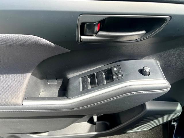 Photo of 2023 Midnight Black Metallic Toyota Highlander
