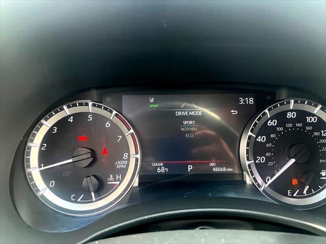 Photo of 2023 Midnight Black Metallic Toyota Highlander