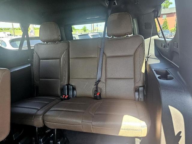 Photo of 2023 Black Chevrolet Suburban