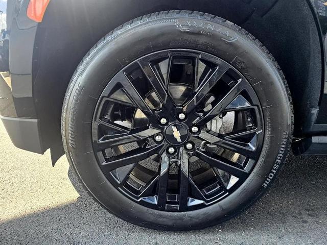 Photo of 2023 Black Chevrolet Suburban
