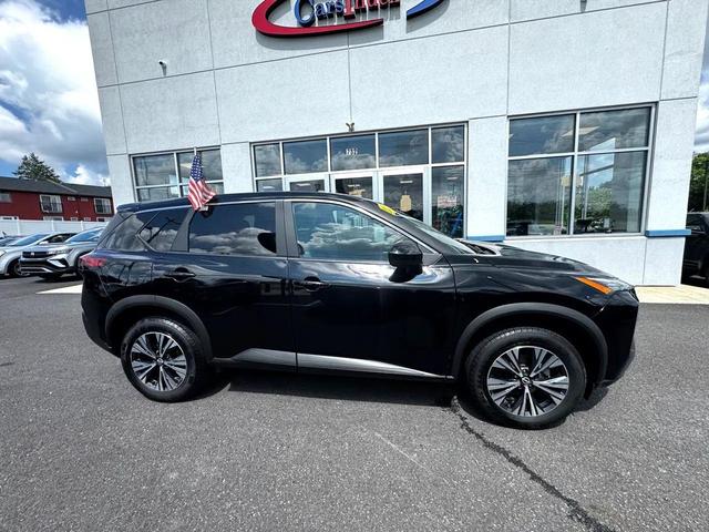 Photo of 2023 Super Black Nissan Rogue