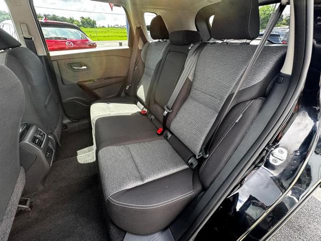 Photo of 2023 Super Black Nissan Rogue