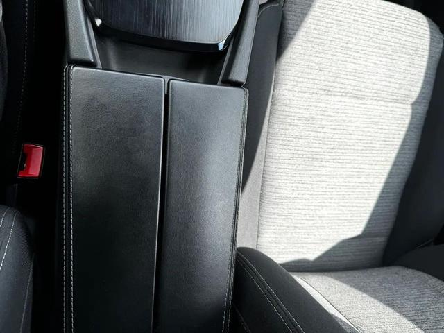 Photo of 2023 Super Black Nissan Rogue