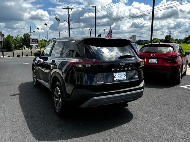 Photo of 2023 Super Black Nissan Rogue