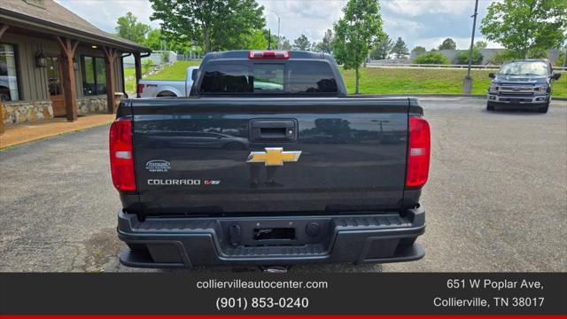 Photo of 2018 Gray Chevrolet Colorado