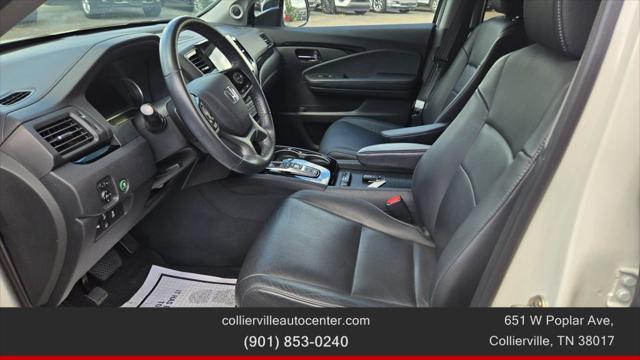 Photo of 2019 White Honda Pilot