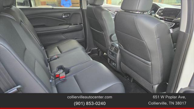 Photo of 2019 White Honda Pilot