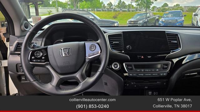 Photo of 2019 White Honda Pilot