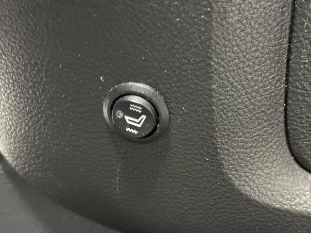 Photo of 2014 Deep Cherry Red Crystal Pearlcoat RAM 1500