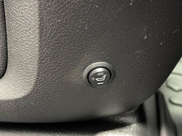 Photo of 2014 Deep Cherry Red Crystal Pearlcoat RAM 1500