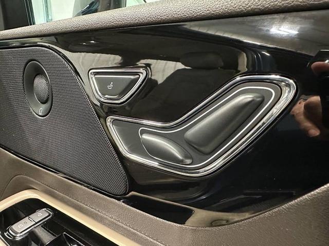 Photo of 2020 Blue Diamond Lincoln Aviator