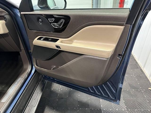 Photo of 2020 Blue Diamond Lincoln Aviator