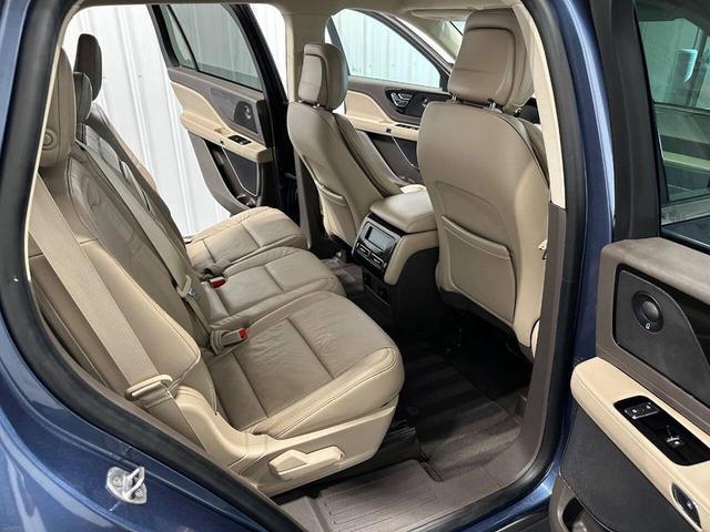 Photo of 2020 Blue Diamond Lincoln Aviator