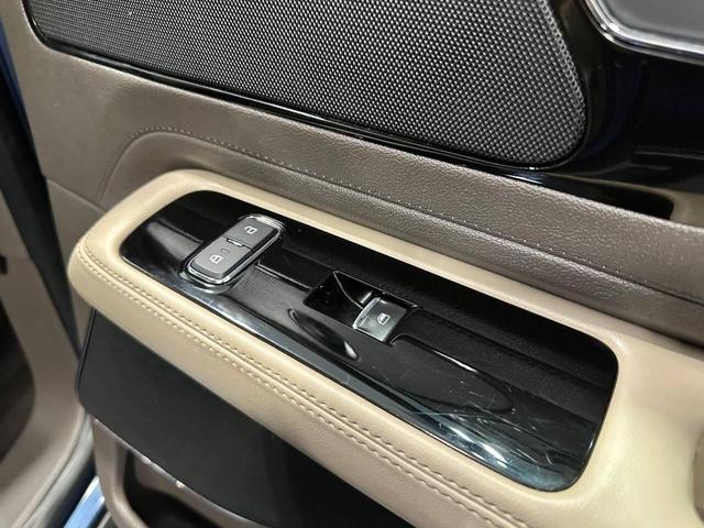 Photo of 2020 Blue Diamond Lincoln Aviator