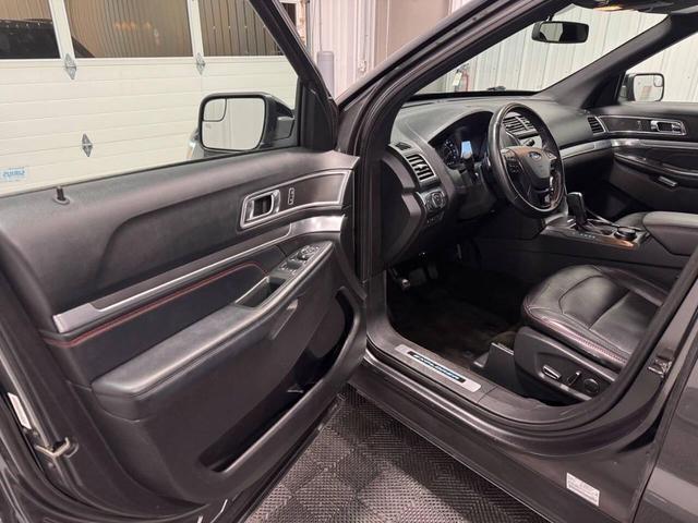Photo of 2017 Magnetic Ford Explorer