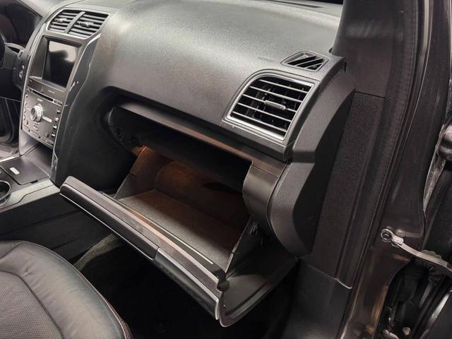Photo of 2017 Magnetic Ford Explorer