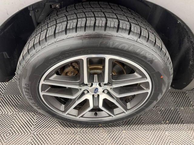 Photo of 2017 Magnetic Ford Explorer