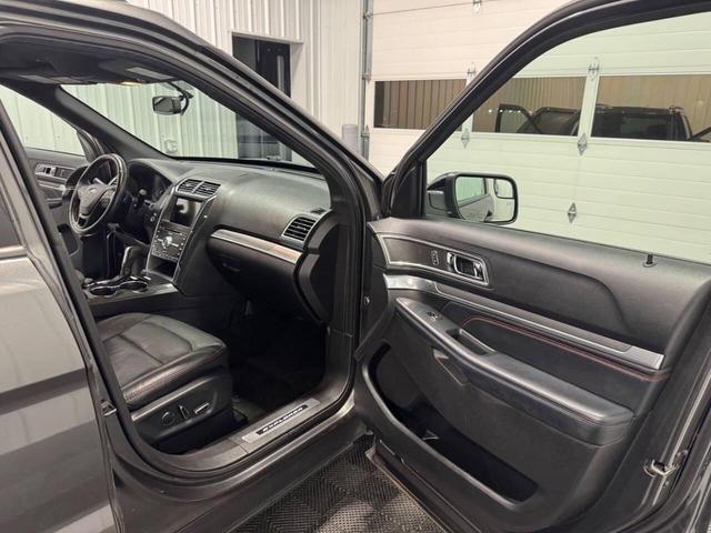 Photo of 2017 Magnetic Ford Explorer