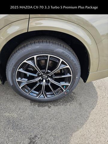 Photo of 2025 Zircon Sand Metallic Mazda CX-70