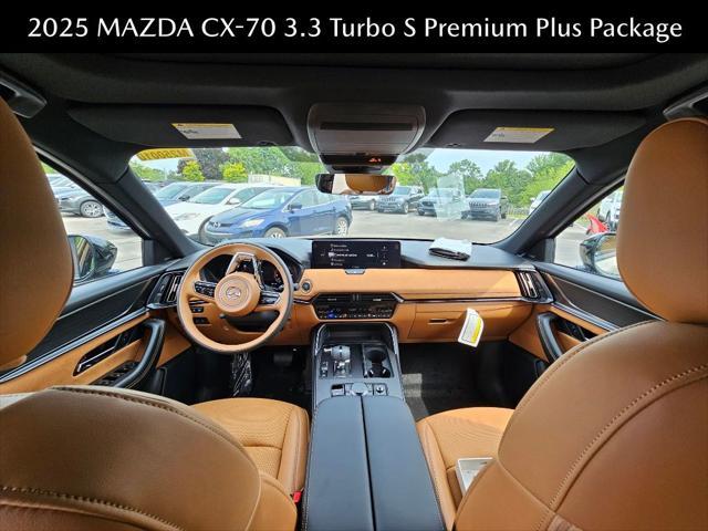 Photo of 2025 Zircon Sand Metallic Mazda CX-70