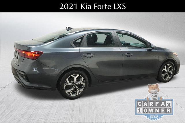 Photo of 2021 Gravity Gray Kia Forte