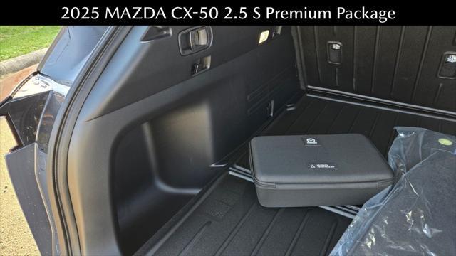 Photo of 2025 Polymetal Gray Metallic Mazda CX-50