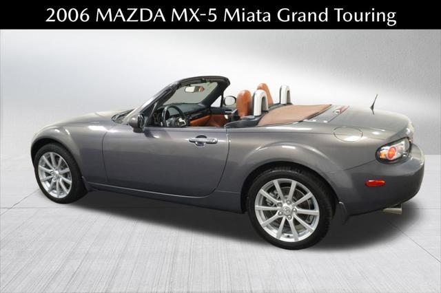 Photo of 2006 Galaxy Gray Mica Mazda MX-5 Miata