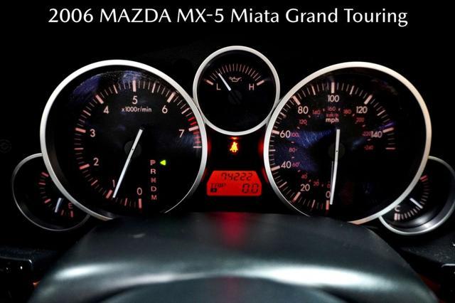 Photo of 2006 Galaxy Gray Mica Mazda MX-5 Miata