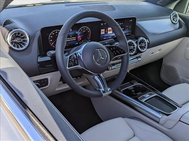 Photo of 2025 Polar White Mercedes-Benz GLA 250