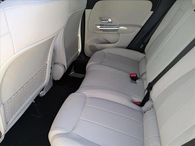 Photo of 2025 Polar White Mercedes-Benz GLA 250