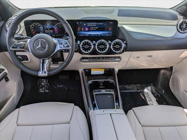 Photo of 2025 Polar White Mercedes-Benz GLA 250
