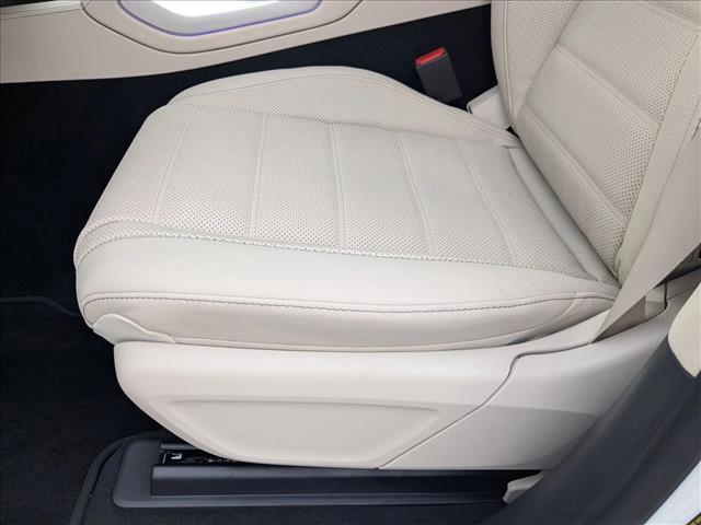 Photo of 2026 Polar White Mercedes-Benz GLS 450