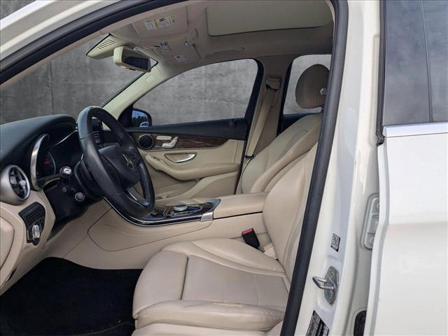Photo of 2018 Polar White Mercedes-Benz GLC 300