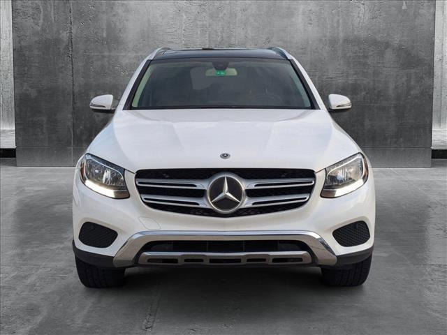 Photo of 2018 Polar White Mercedes-Benz GLC 300