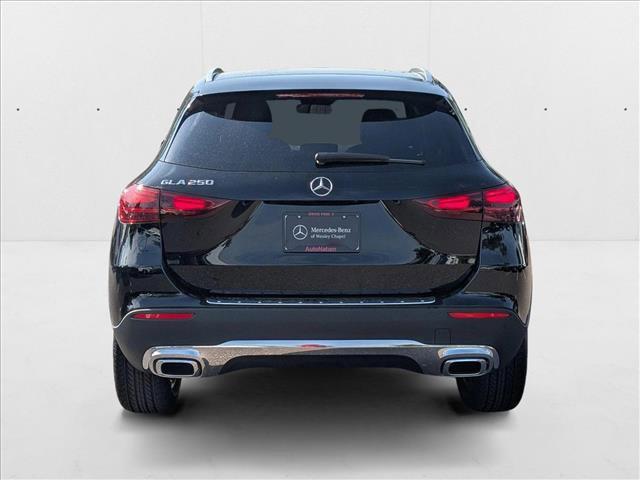 Photo of 2025 Night Black Mercedes-Benz GLA 250