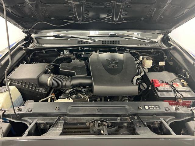 Photo of 2018 Midnight Black Metallic Toyota Tacoma