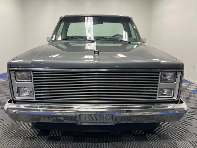 Photo of 1986 Black/Silver Chevrolet Pickup Truck