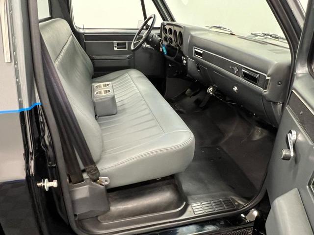 Photo of 1986 Black/Silver Chevrolet Pickup Truck