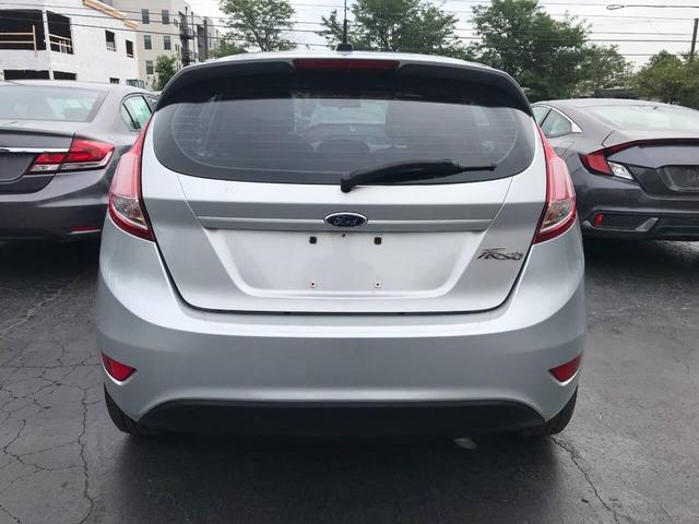 Photo of 2014 Silver Ford Fiesta