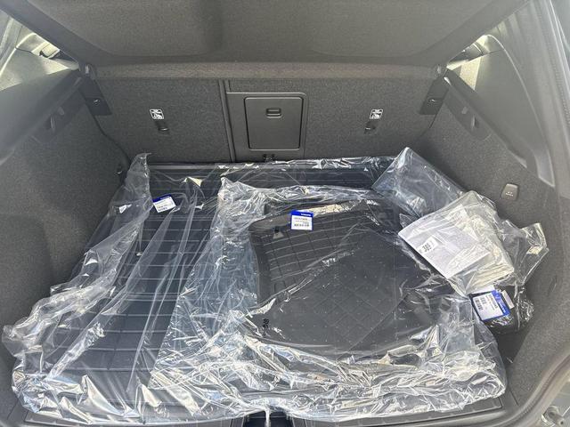 Photo of 2026 Gray Volvo XC40