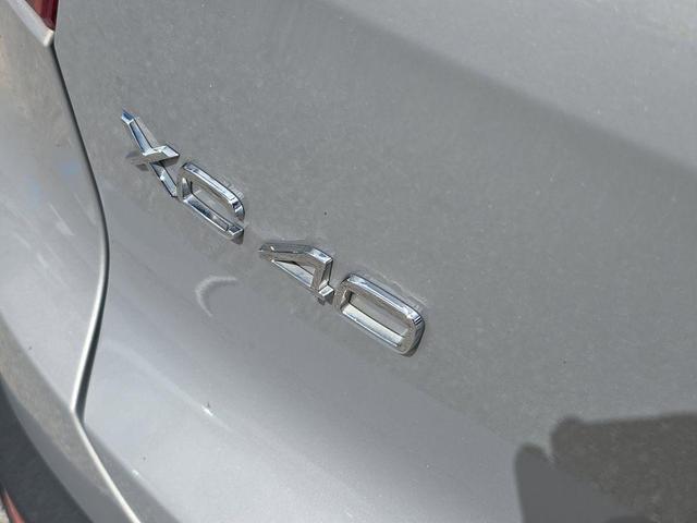 Photo of 2023 Silver Volvo XC40