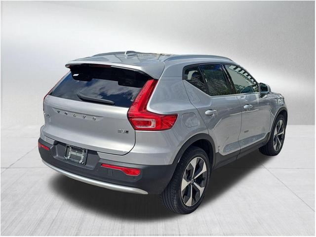 Photo of 2023 Silver Volvo XC40