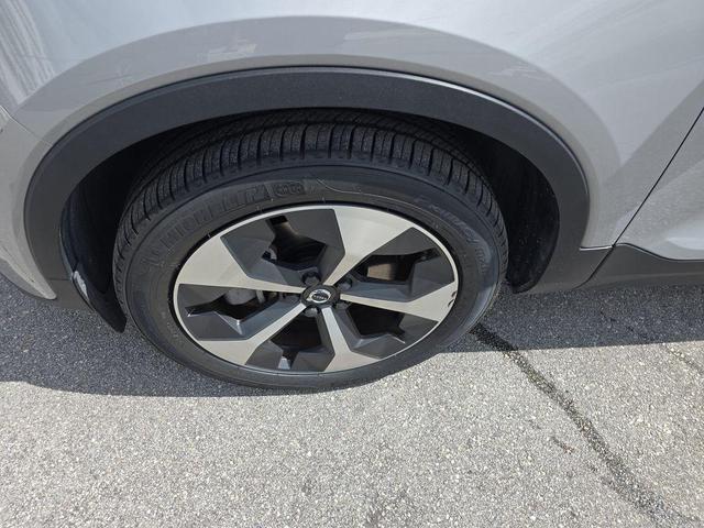 Photo of 2023 Silver Volvo XC40