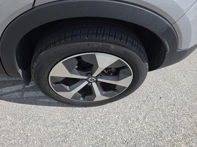 Photo of 2023 Silver Volvo XC40