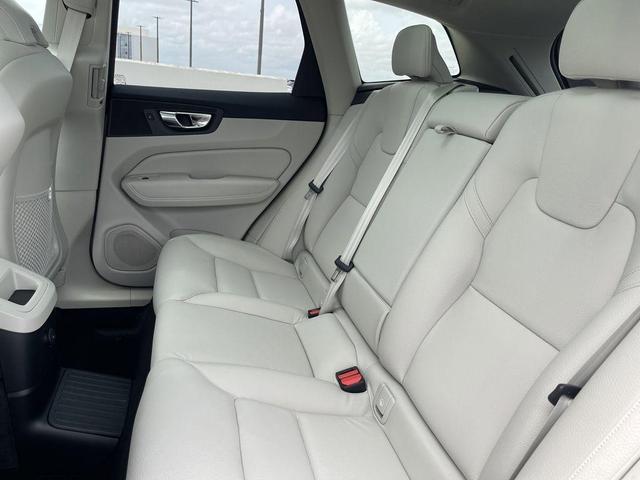 Photo of 2025 Onyx Black Volvo XC60 Plug-In Hybrid