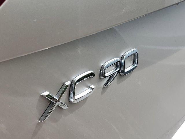 Photo of 2023 Silver Volvo XC90